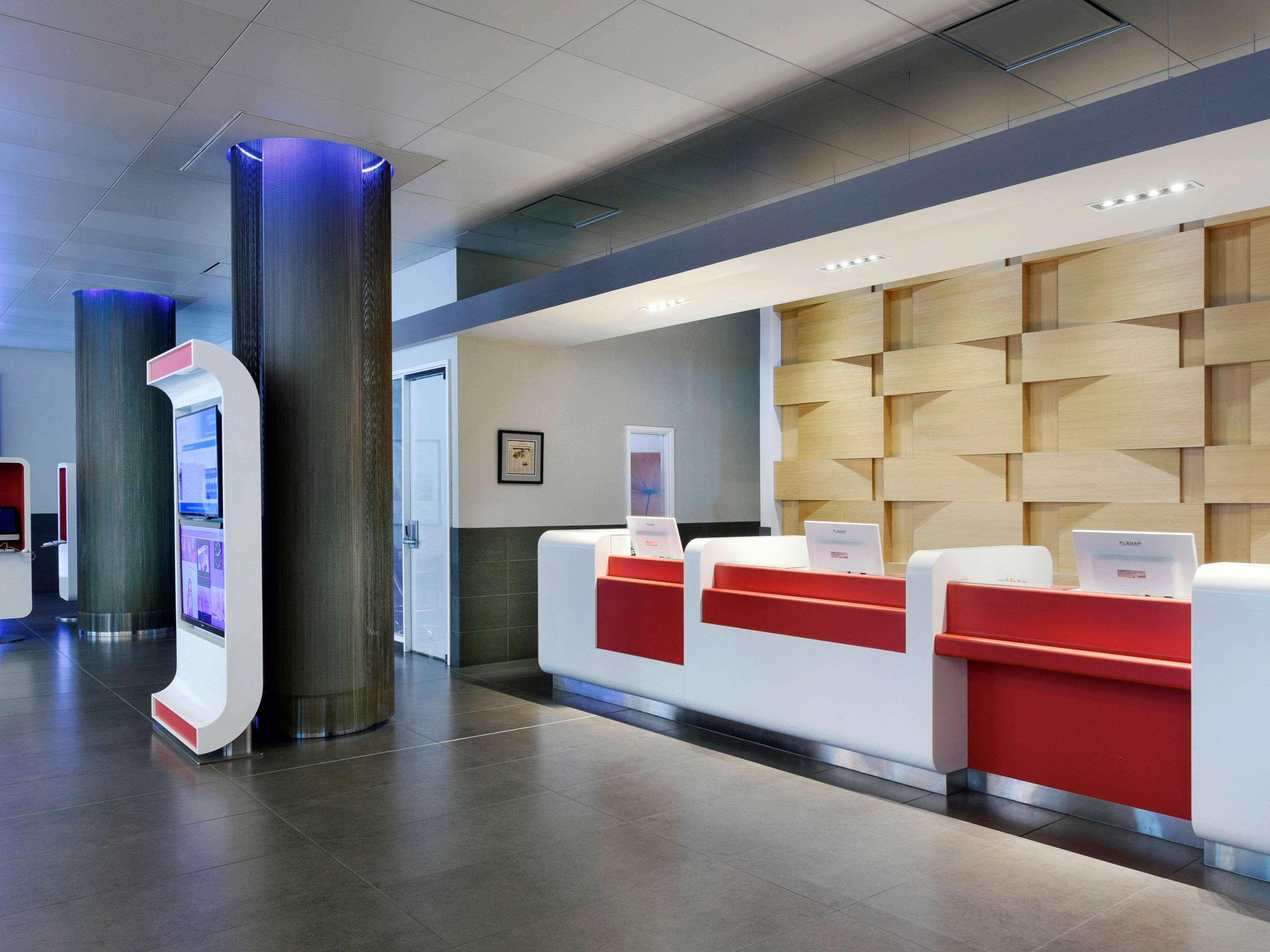 Doubletree By Hilton Ottawa Downtown Ξενοδοχείο Εξωτερικό φωτογραφία