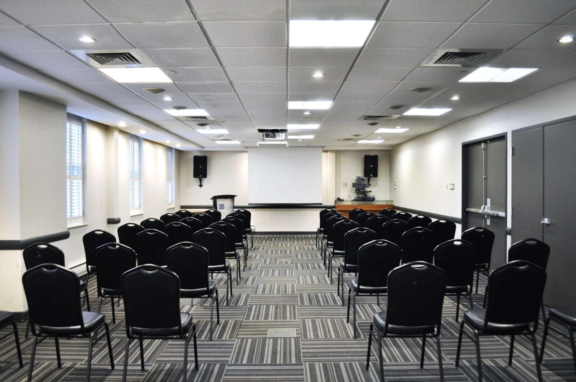 Doubletree By Hilton Ottawa Downtown Ξενοδοχείο Εξωτερικό φωτογραφία