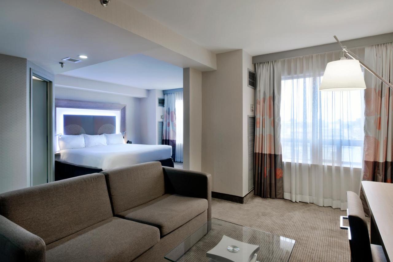 Doubletree By Hilton Ottawa Downtown Ξενοδοχείο Εξωτερικό φωτογραφία