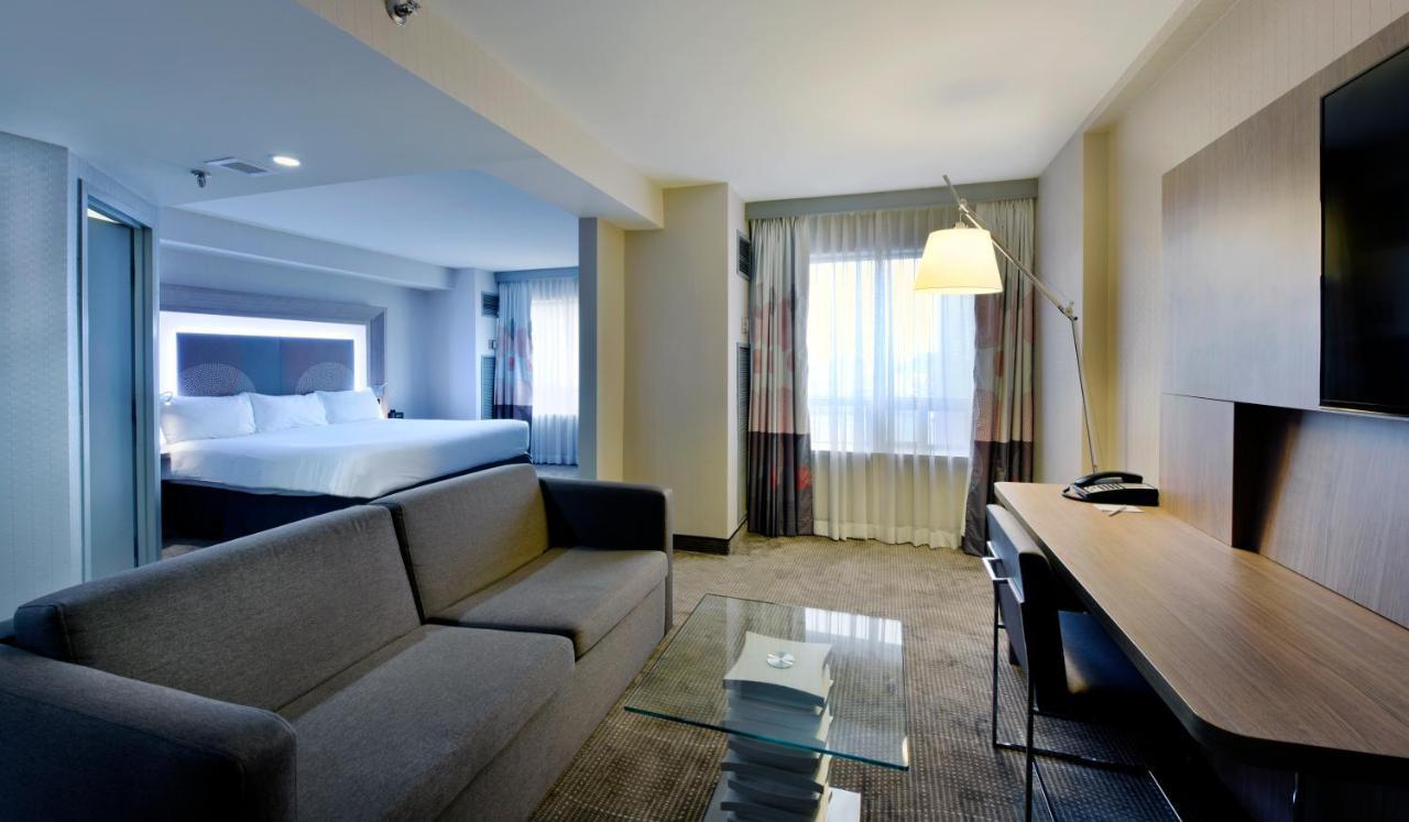 Doubletree By Hilton Ottawa Downtown Ξενοδοχείο Εξωτερικό φωτογραφία