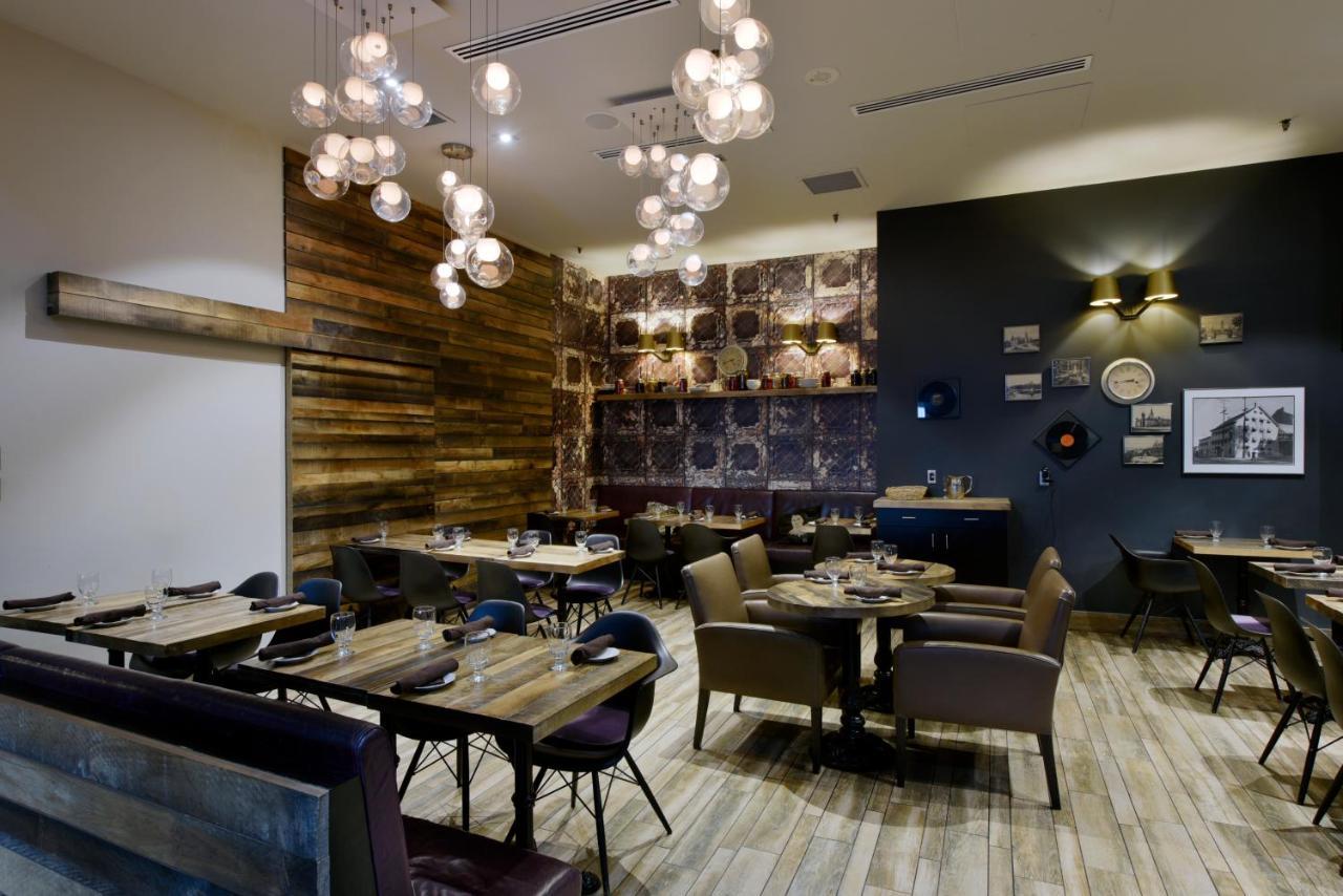 Doubletree By Hilton Ottawa Downtown Ξενοδοχείο Εξωτερικό φωτογραφία