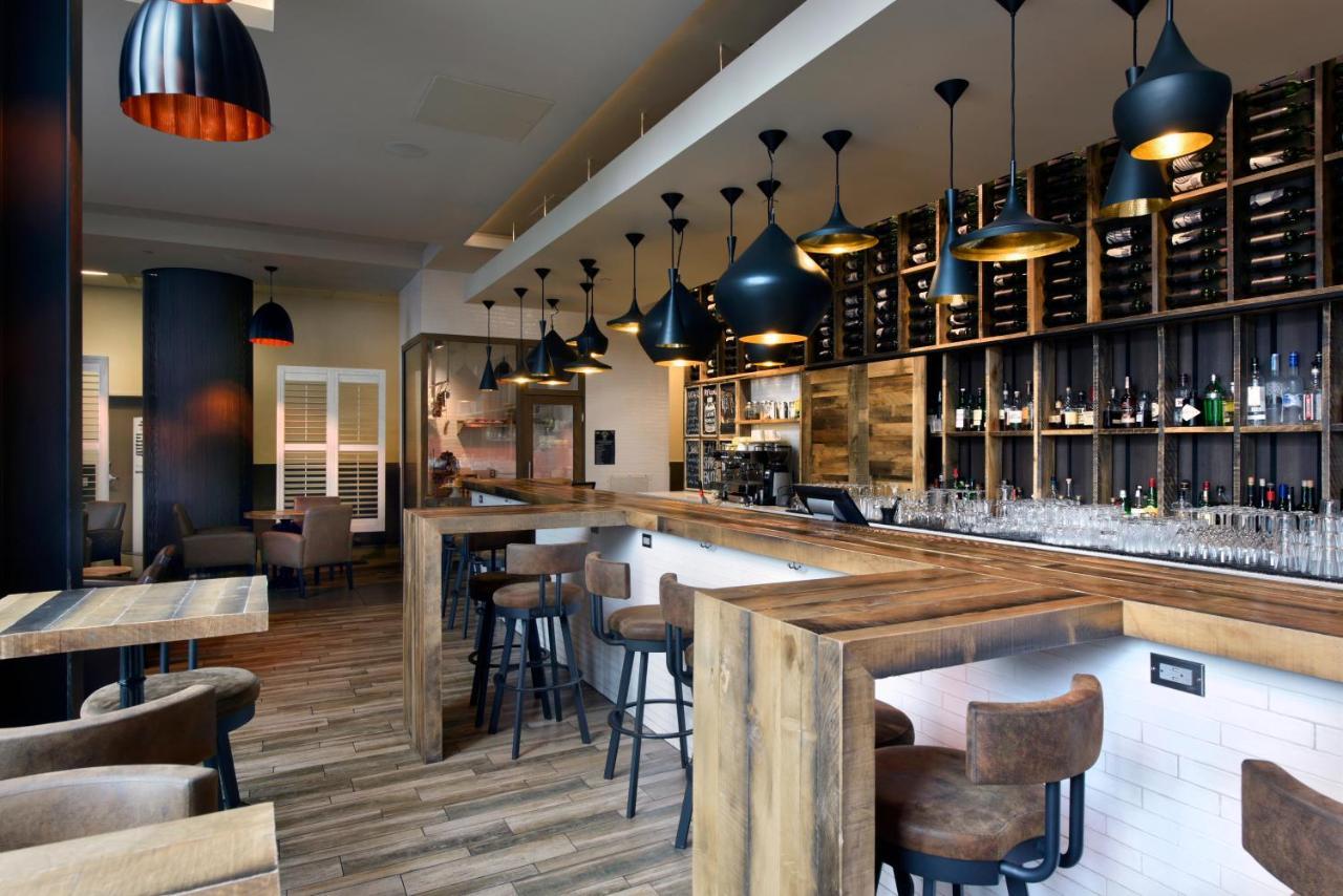 Doubletree By Hilton Ottawa Downtown Ξενοδοχείο Εξωτερικό φωτογραφία
